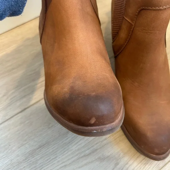 Ugg Shoes Womens Size 9.5 Ankle Boot Cobie II Nubuck Leather Heel Chelsea Bootie - Picture 4 of 11